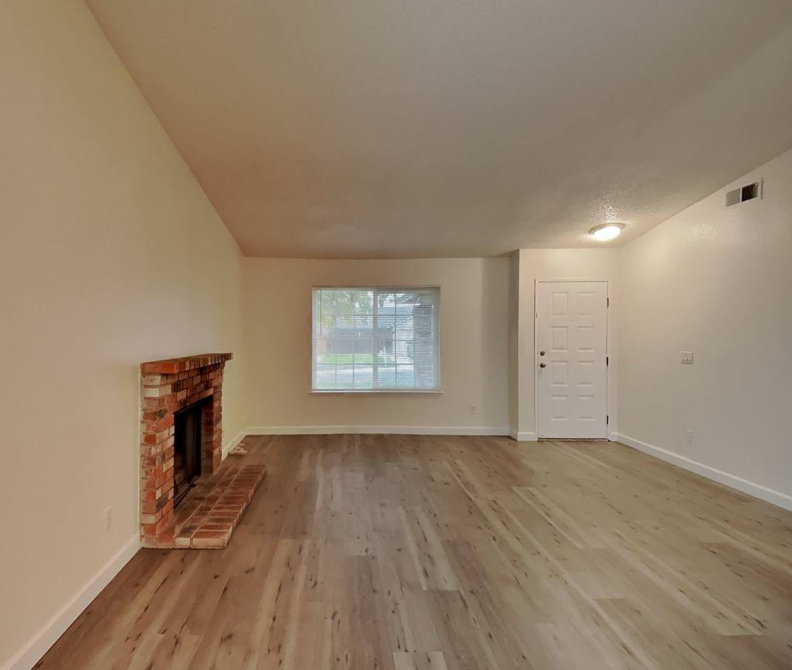 Freshly Remodeled 4/2 House in Oakley Available Now!