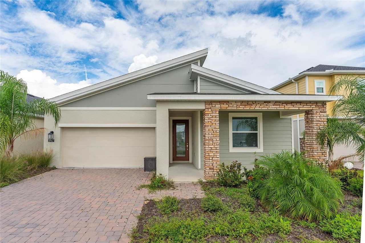 8967 CHIPPING SQUARE LANE