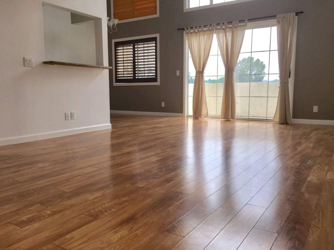 Beautifully Renovated 2 Bed/2 Bath Apartment in Canoga Park with Hardwood Floors, Central Air Conditioning, Stainless Steel Appliances, Private Balcony, and Laundry HookUps