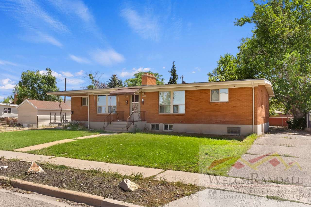 2 Bed 1 Bath Roy Triplex