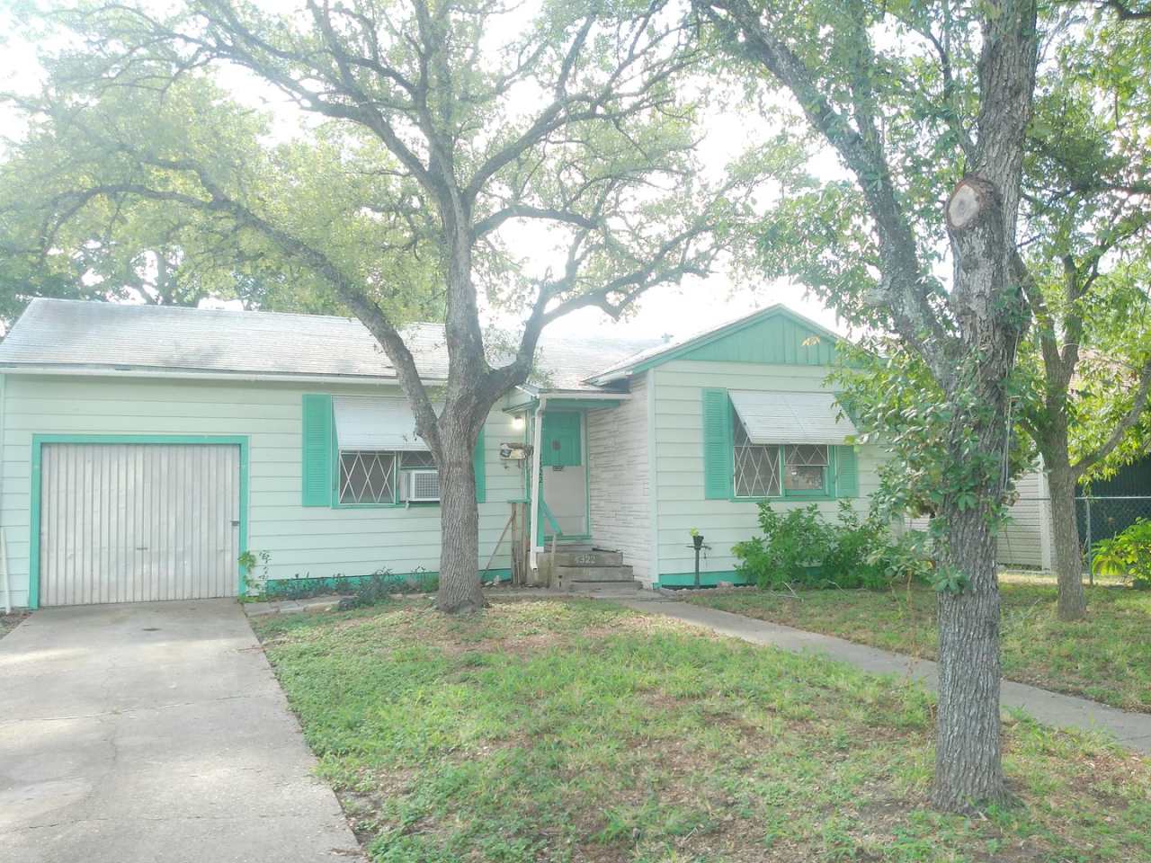 4322 Fir - 2/Bed 1/Bath - $1275.00/month