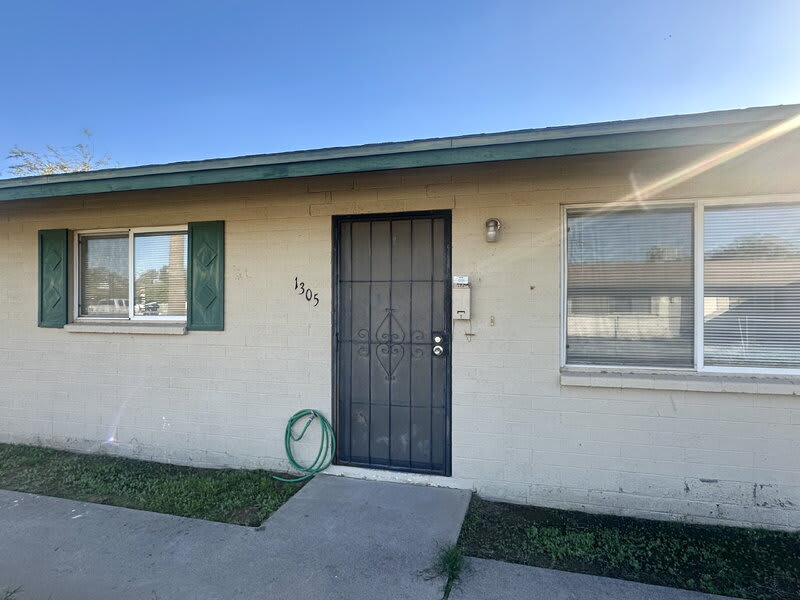 1305 North Arbor Avenue