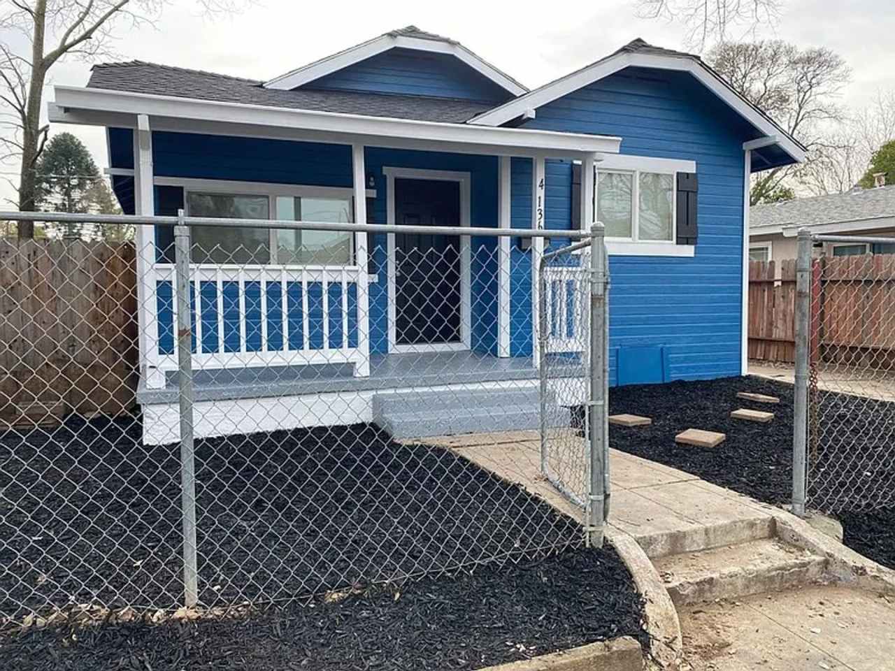 3 Bedroom 1/2 Bath in Oak Park