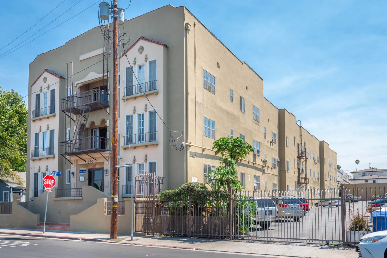 560 N. Kingsley Dr.