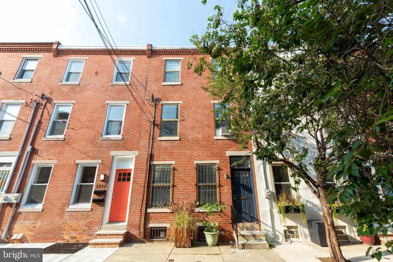 1915 PEMBERTON STREET