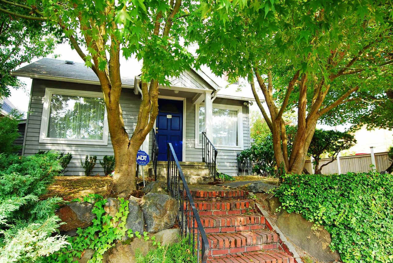 Charming Queen Anne Bungalow