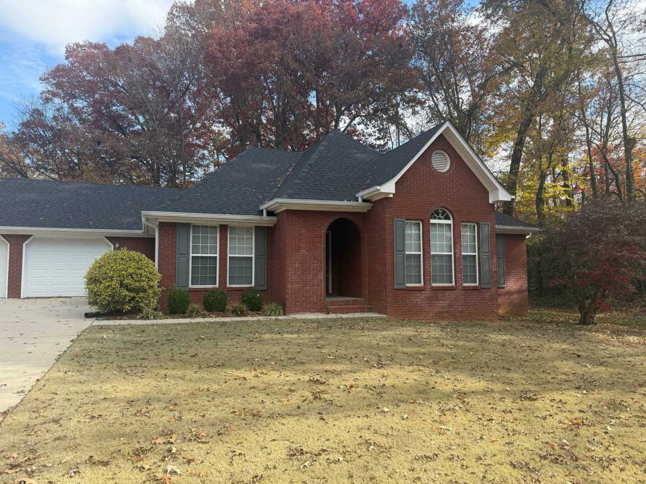 3 Bedroom, 2 Bathroom - Florence, AL * Forest Hills Community *