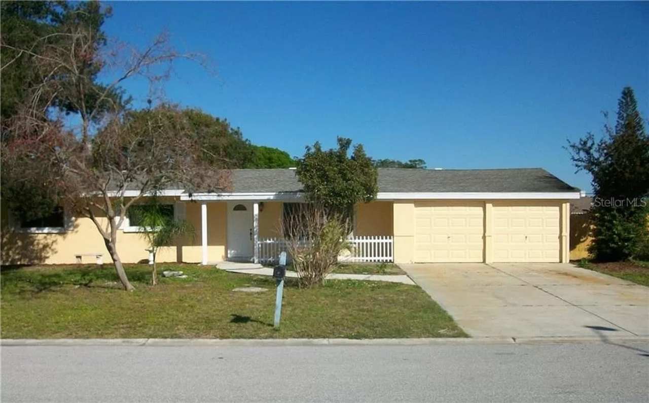 3 beds, 2 bath, Sarasota home built in 1957 and beautifully restored and maintained!