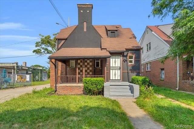 15894 Snowden Street