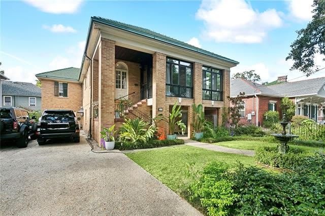 2122 S CARROLLTON Avenue