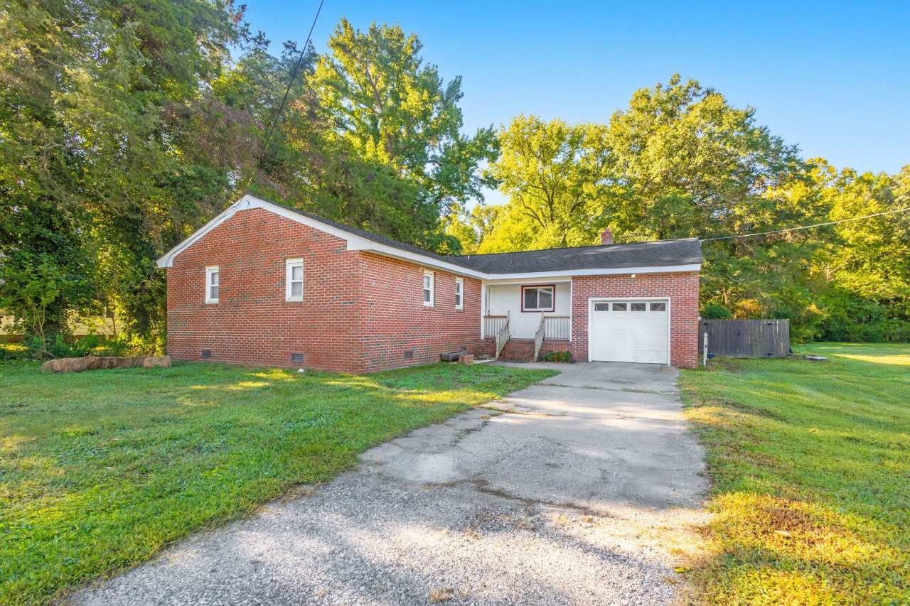 4 Bed 2 Bath Home for Rent !