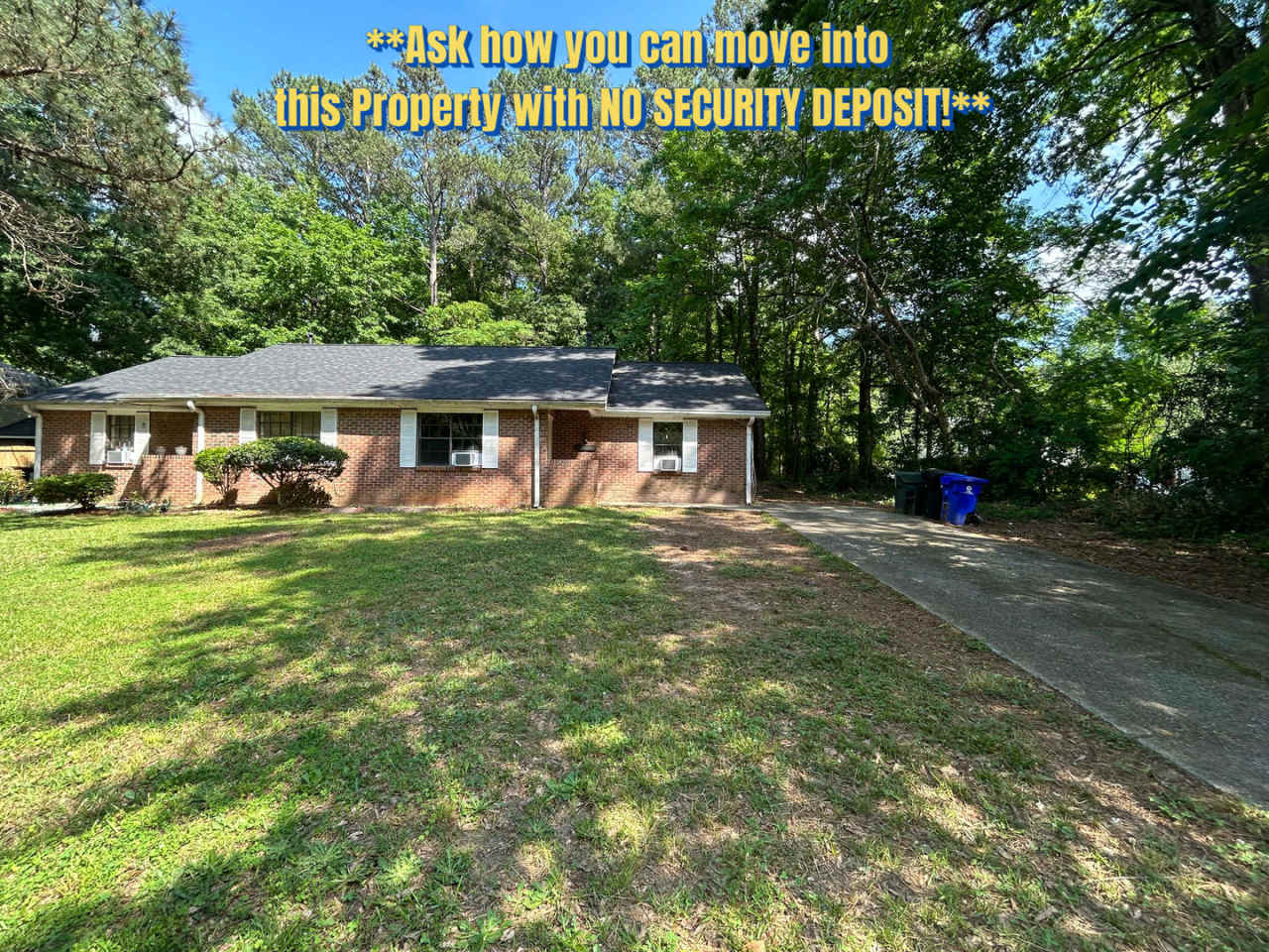 **$400 OFF FIRST FULL MONTH OF RENT**105 Meadowbrook Court Unit A - Available Now! Ask how you can move into this Property with NO SECURITY DEPOSIT!
