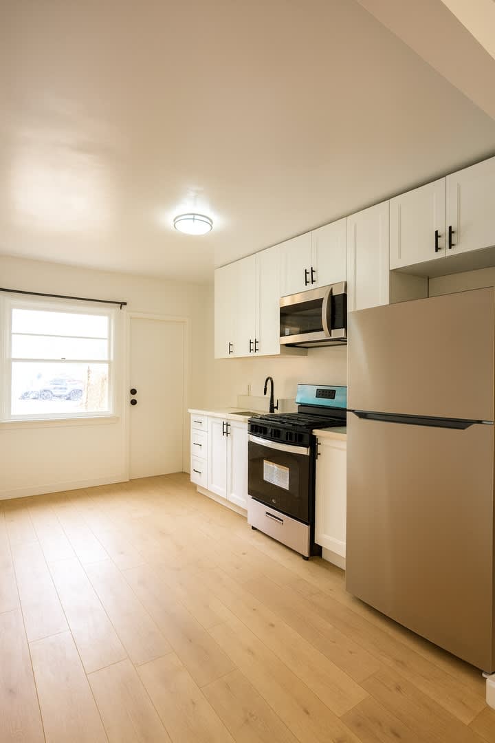 SPC LA RENTAL 3, LLC (845 W 82nd St)