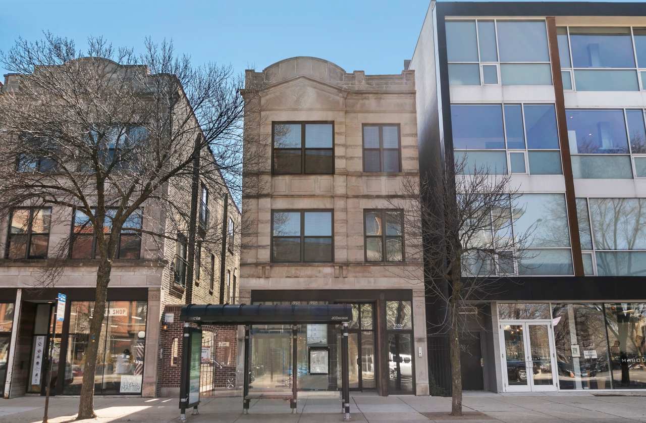 2151-2153 W Division St