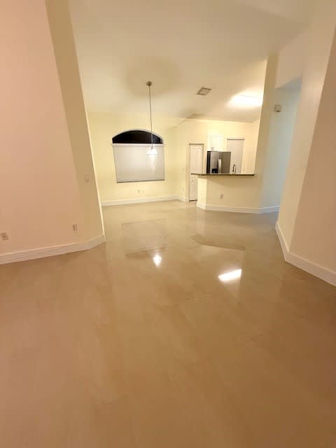 2304 Northeast 37th Terrace