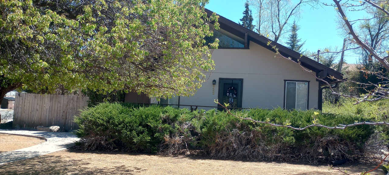 Charming Home Near the Prescott Square