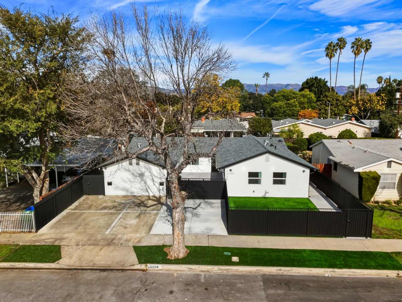 Luxury Newly Built 2 Bed, 2 Bath Home with Private Yard, Walk-In Closets  High-End Bespoke Kitchen