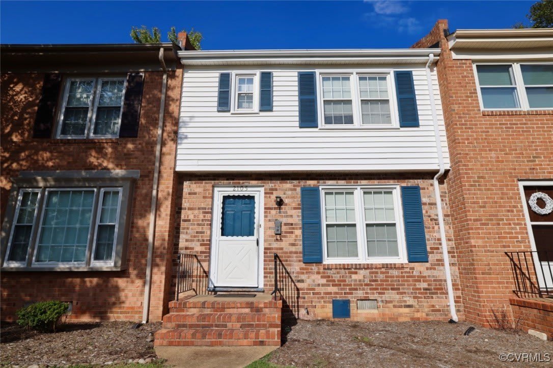 2105 Lauderdale Drive