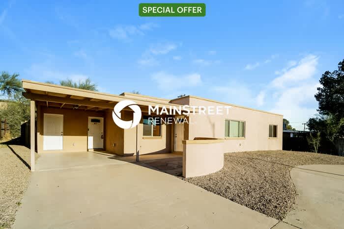 6440 North Avenue Pina