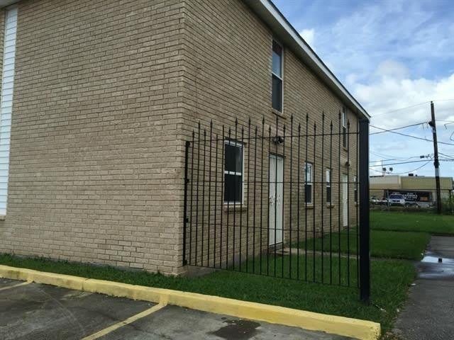 1116 CRAPE MYRTLE Drive