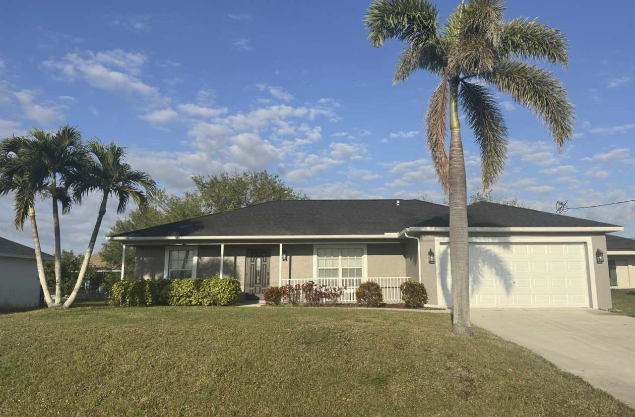 Short Term Rental- Seasonal - NE Cape Coral HOME