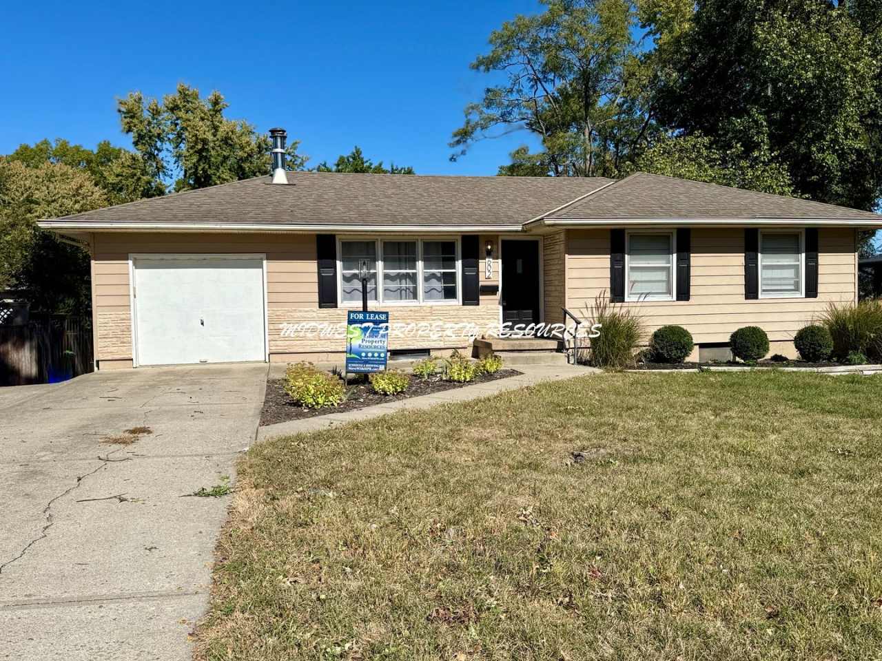 4 Bedroom Home Near Downtown Lee’s Summit