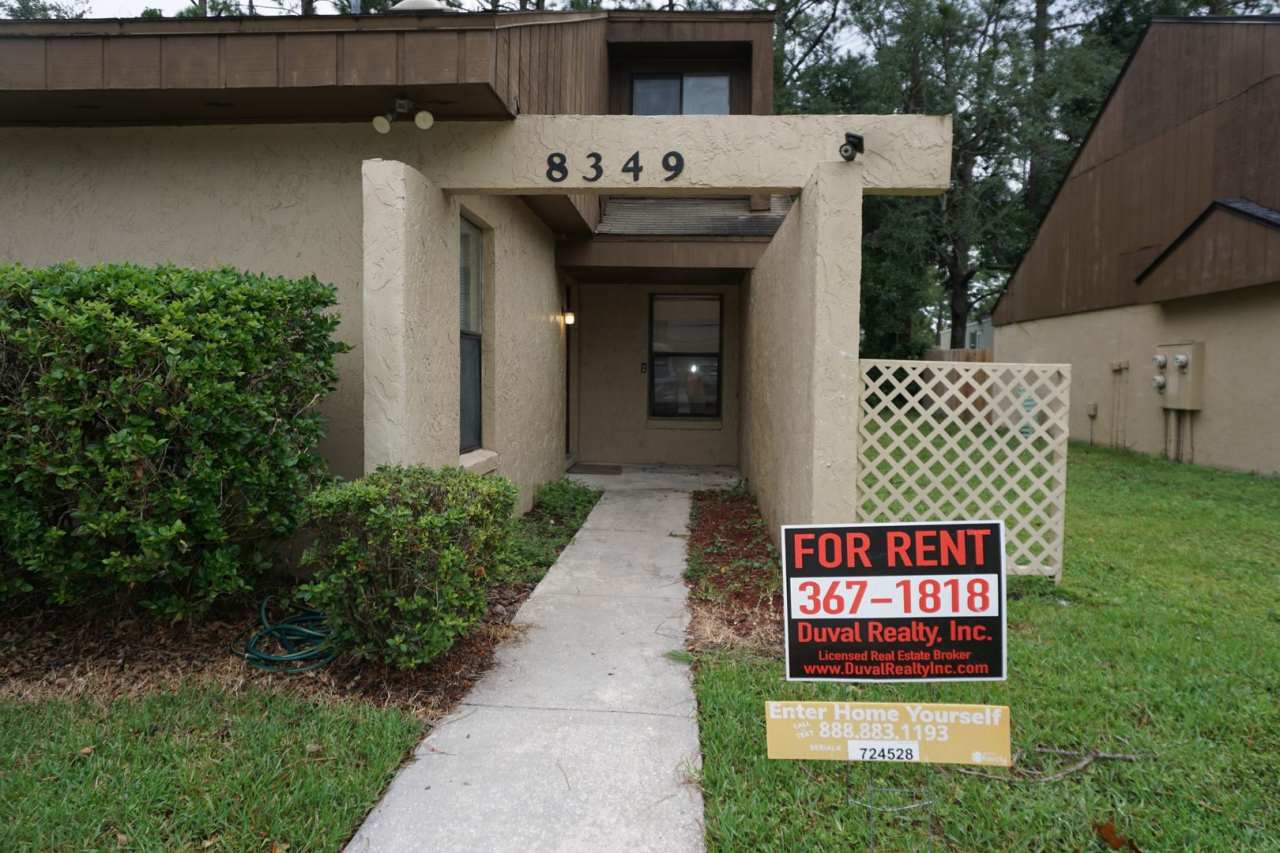 Westside 2/2 Townhome Near NAS