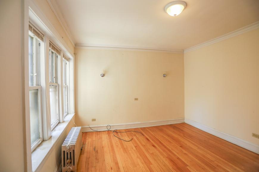 4246 North Francisco