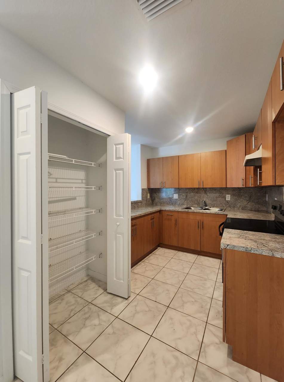 1900 Northwest 76th Street