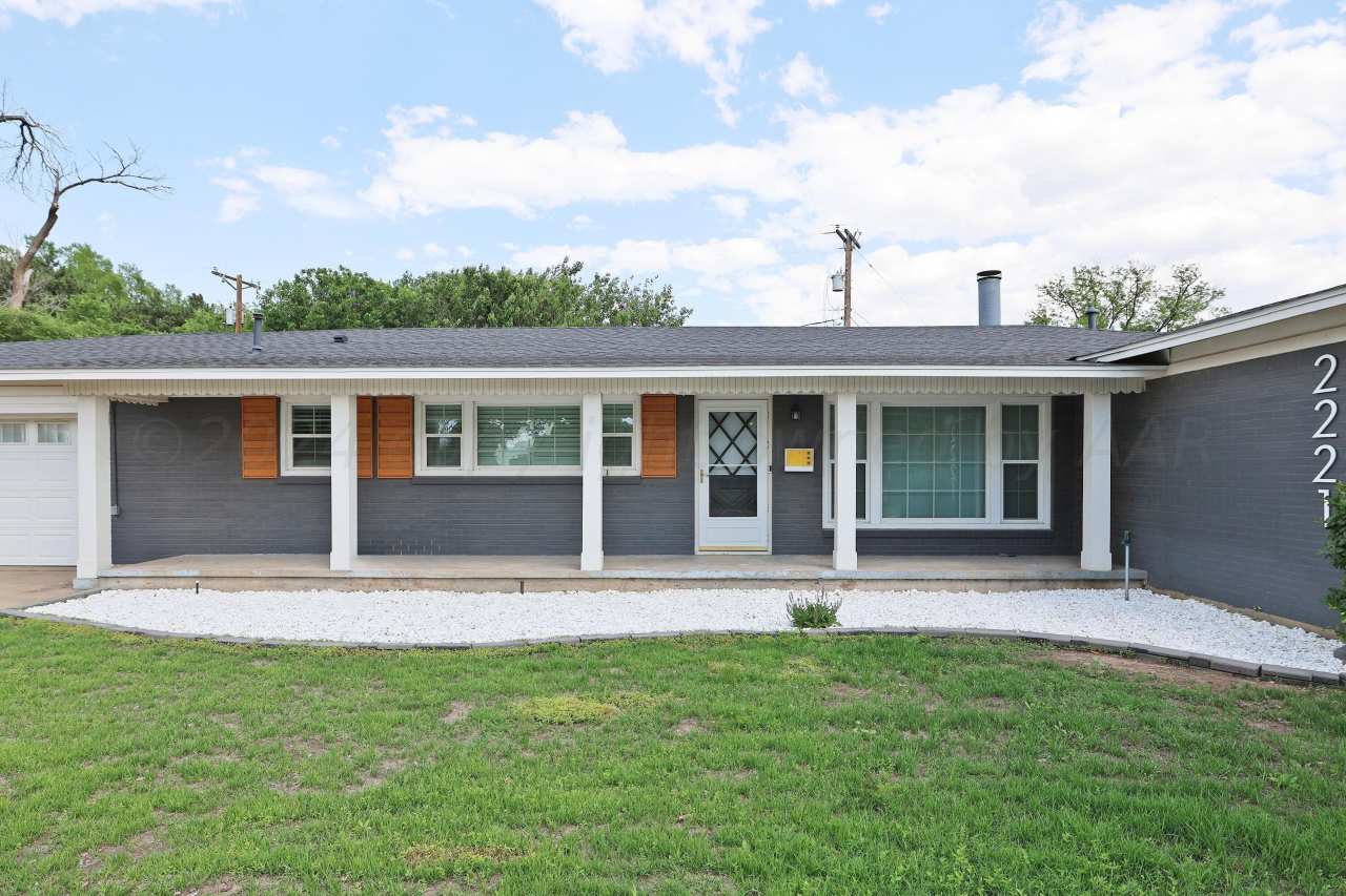 2221 Crockett Street