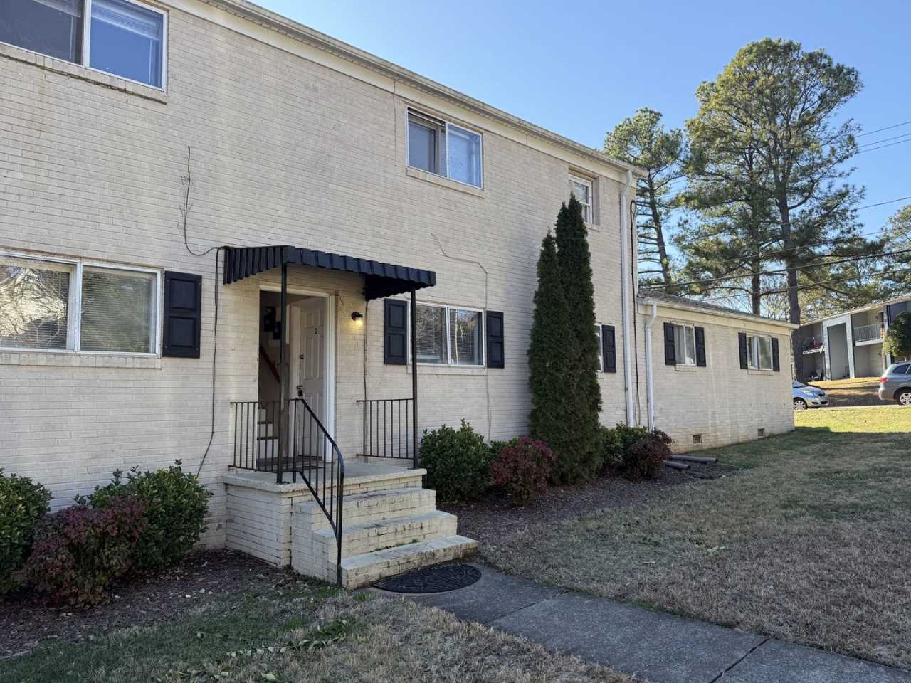 Adorable 2 Bedroom Convenient to UNCG  Downtown Greensboro