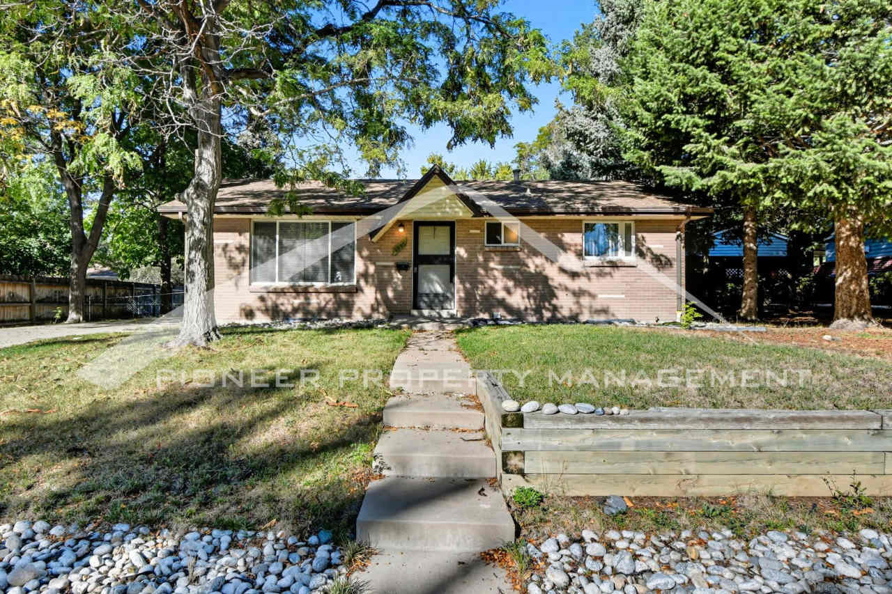 Spacious Home with Washer/Dryer and Fenced Yard
