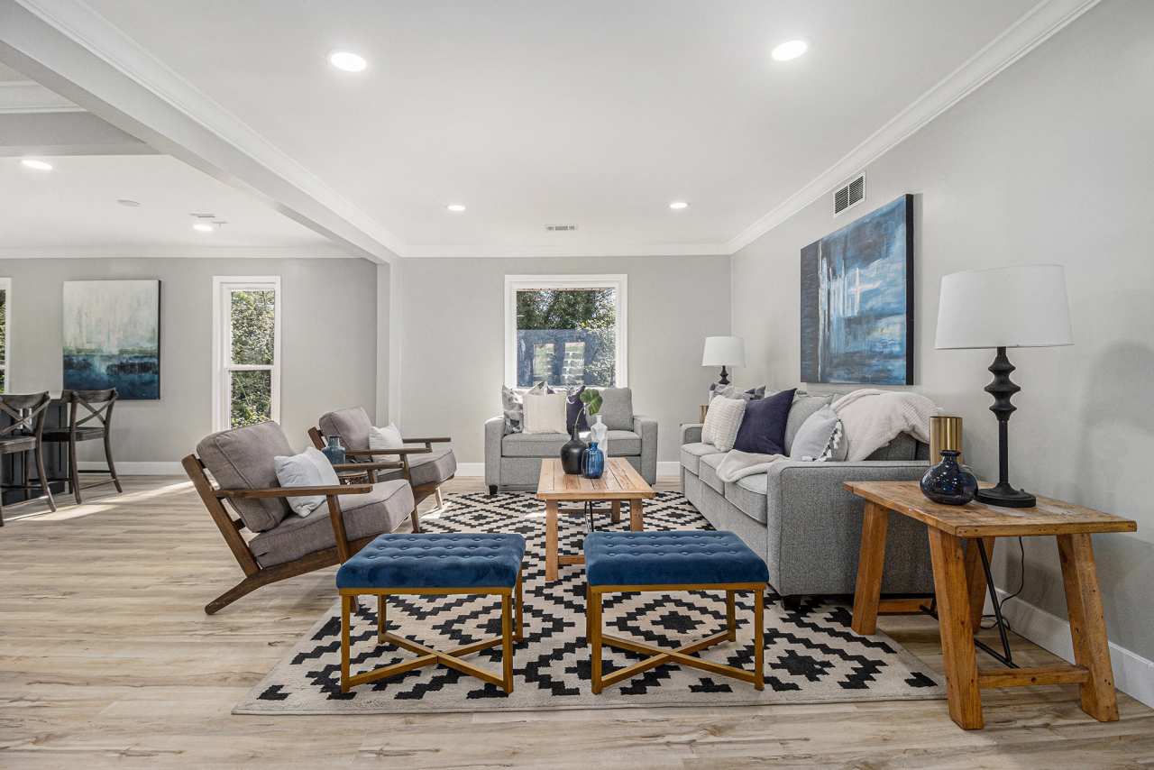 2806 Chaucer Drive Southwest