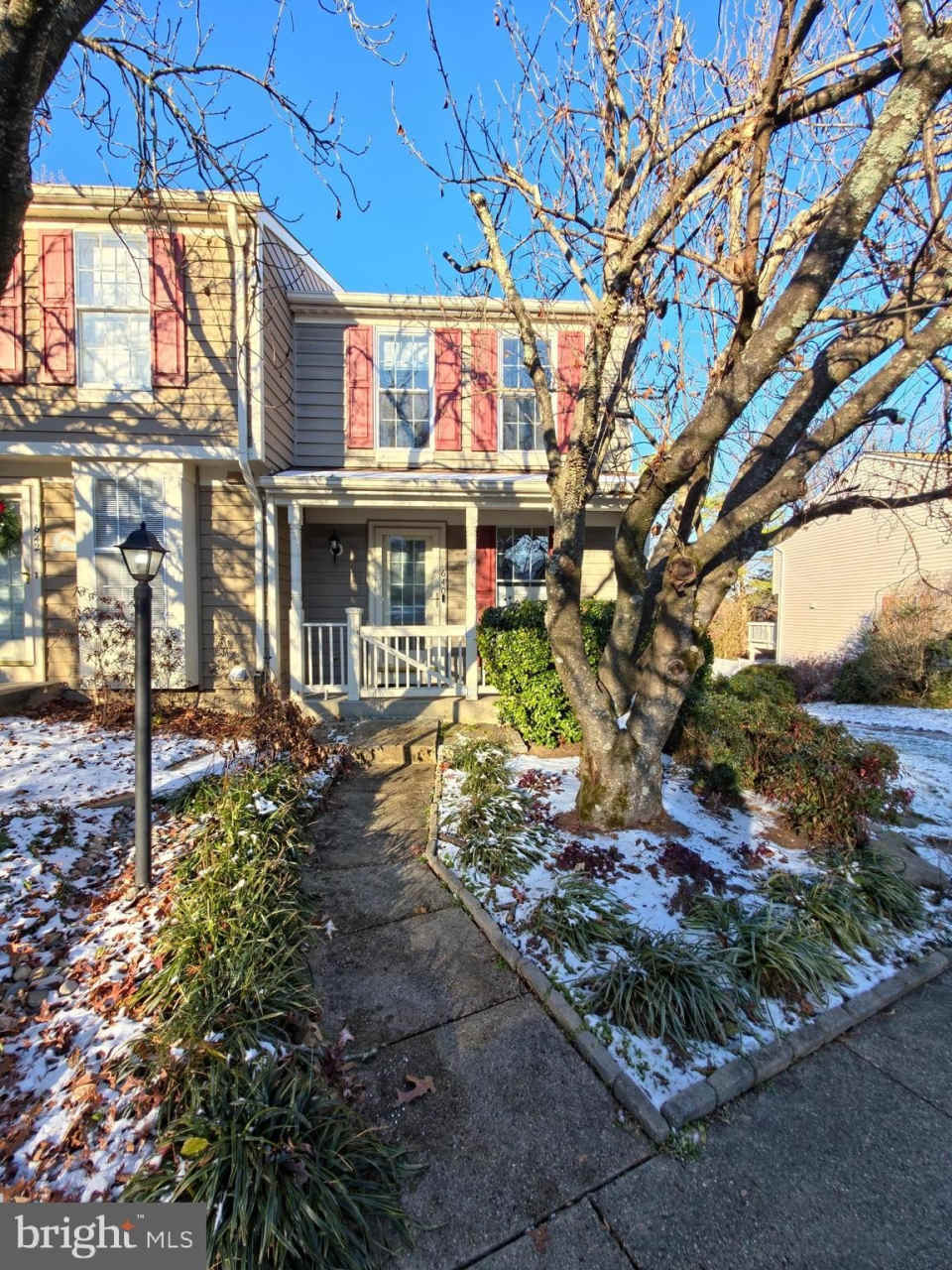 1640 FIELDTHORN Drive