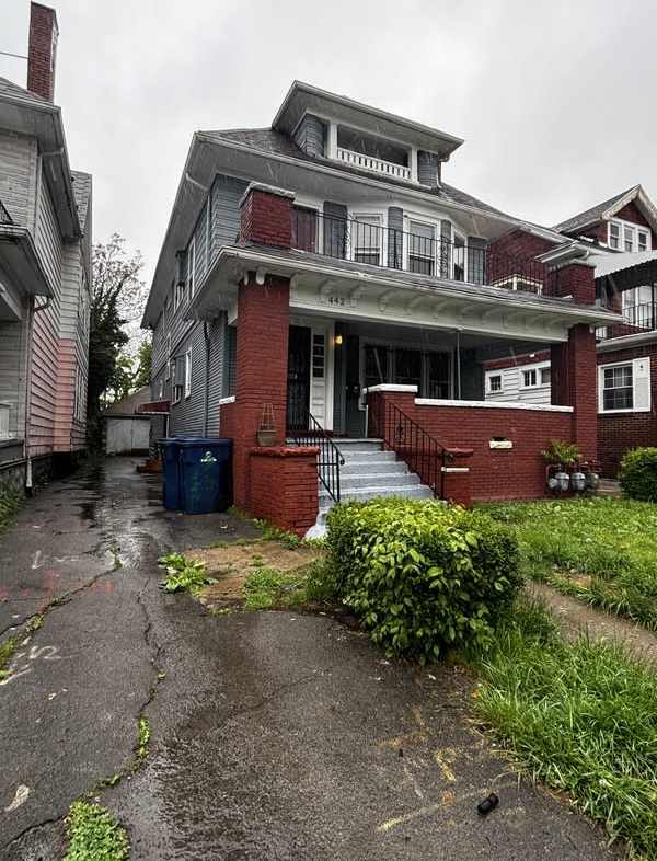 442 Wohlers Avenue, Front