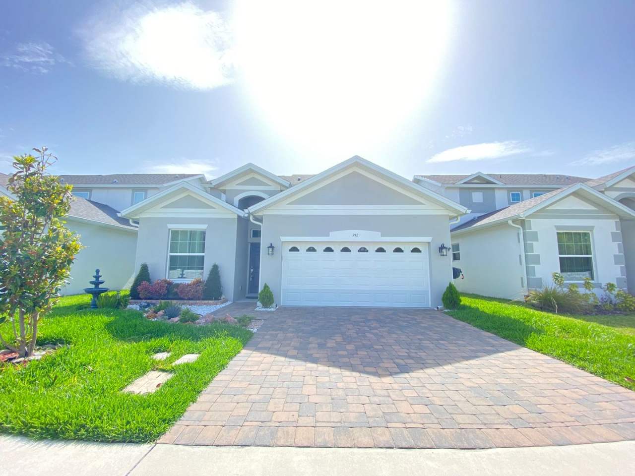 3B/3B, modern gourmet kitchen, water views, lawncare included. Available NOW!!