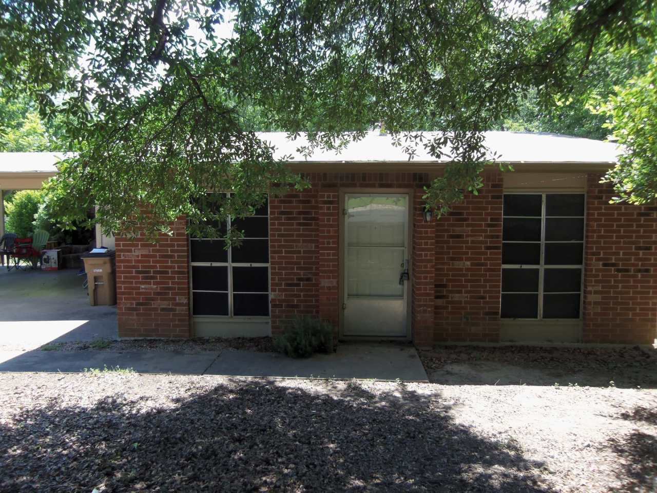 Sweet renovated duplex in 78704