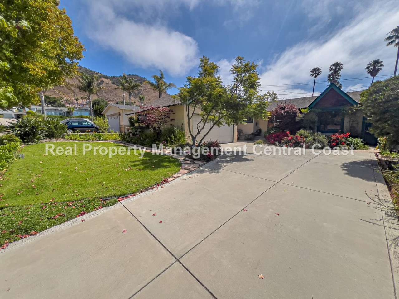 AVAILABLE NOW - Beautiful Furnished Shell Beach Home - 3 Bed / 2 Bath