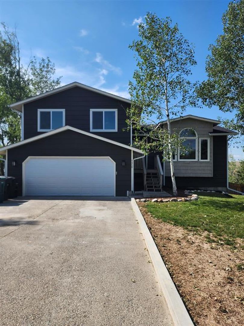 5 bedroom in Briarwood - Water/Sewer/Trash PAID