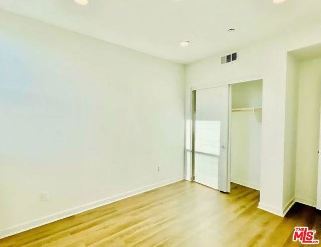 2931 1/2 Denby Avenue