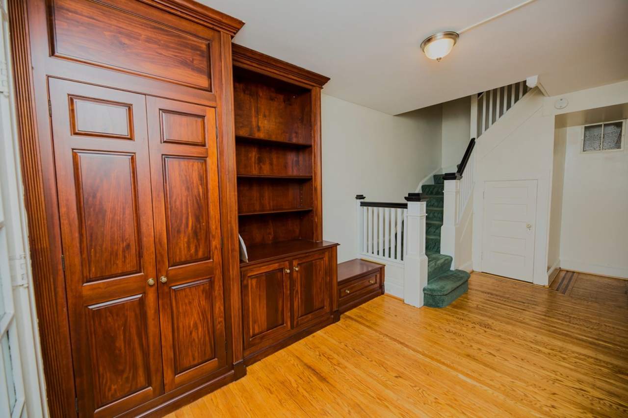2026/2027 JHU off-campus Renovated Charles Village 5bd/2ba w/ W/D  CAC Available 6/9/26