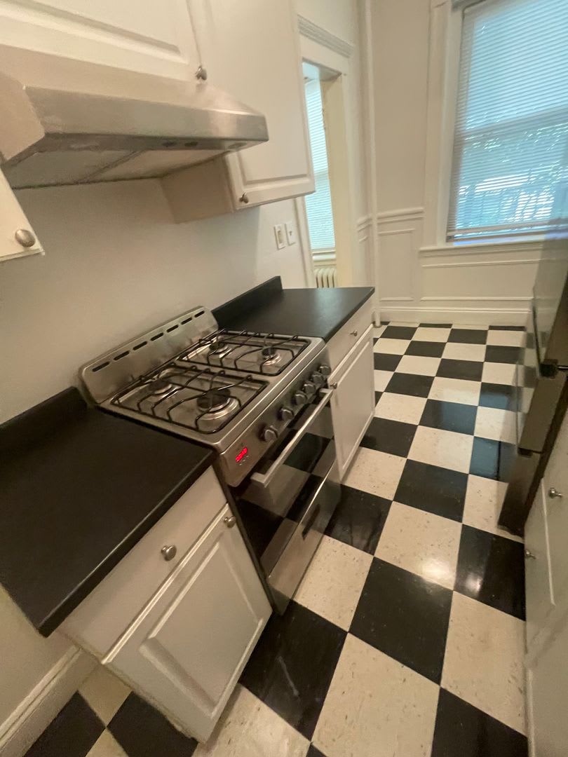 Brand new renovated studio with full kitchen and porch!!