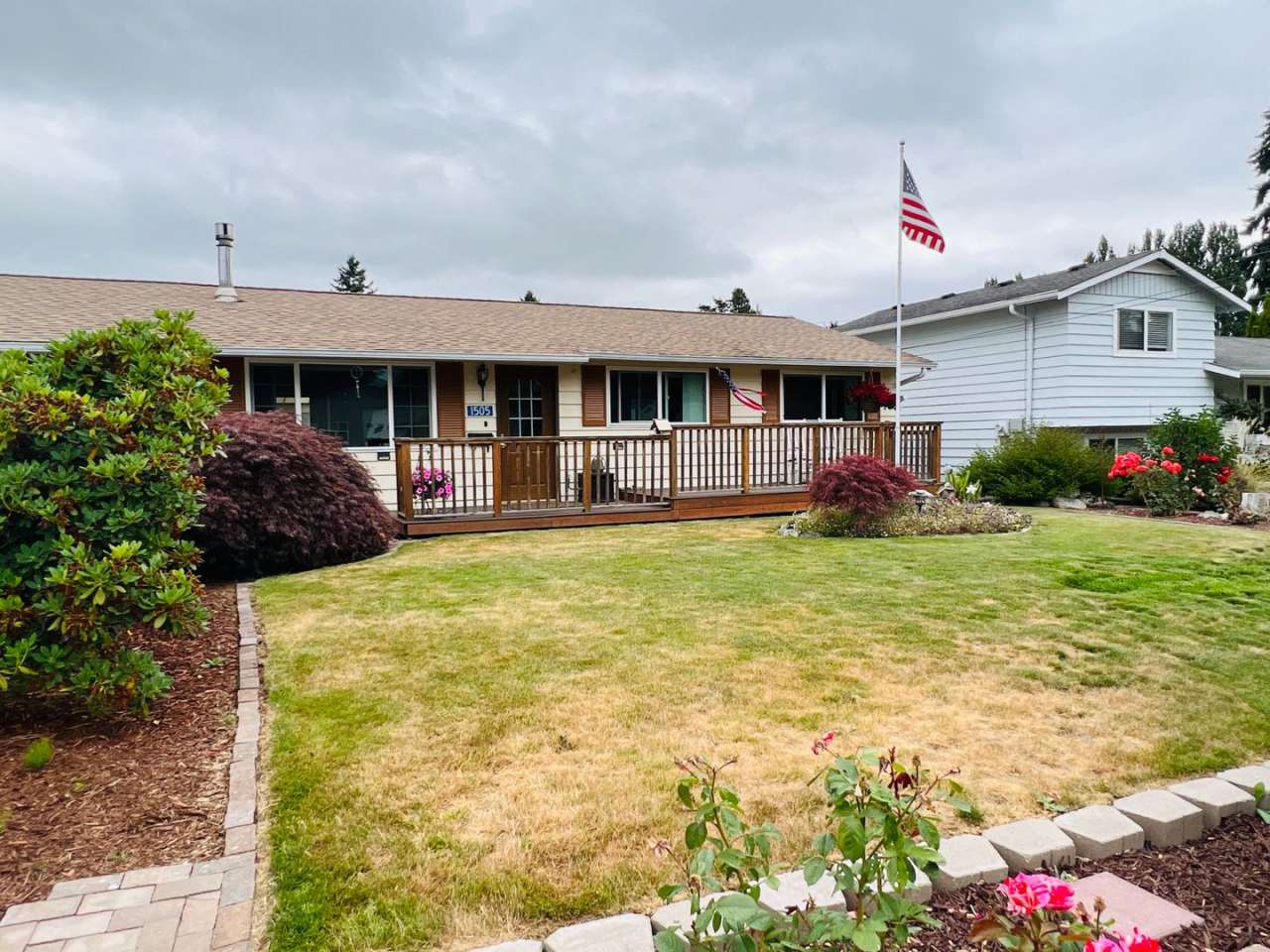 Beautiful yard, 3 bedroom 1 bath rambler in Burlington