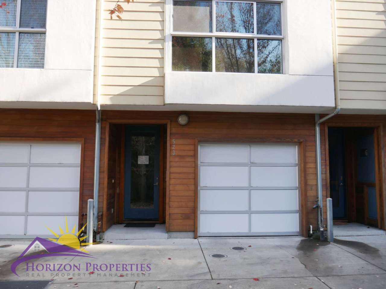 Modern Bright Three-story 3 Bed 2 Bath 1,400 Sqft Mansion Flats Designer Condo