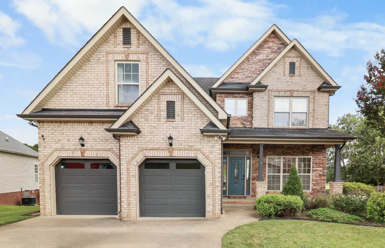 869 East Accipiter Circle