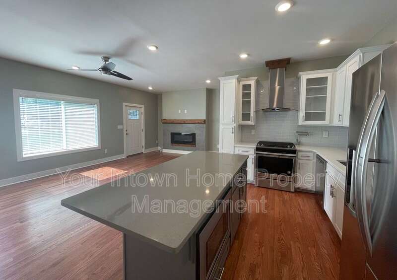 797 Brownwood Ave SE