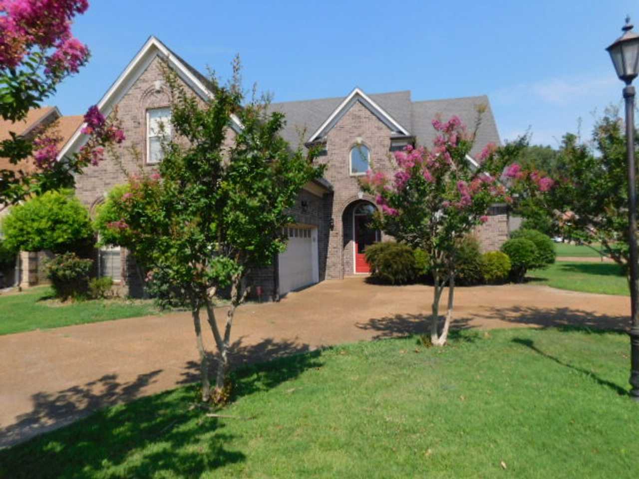 **JUST REDUCED****MOVE IN SPECIAL****6495 Cheyenne Dr Olive Branch, MS