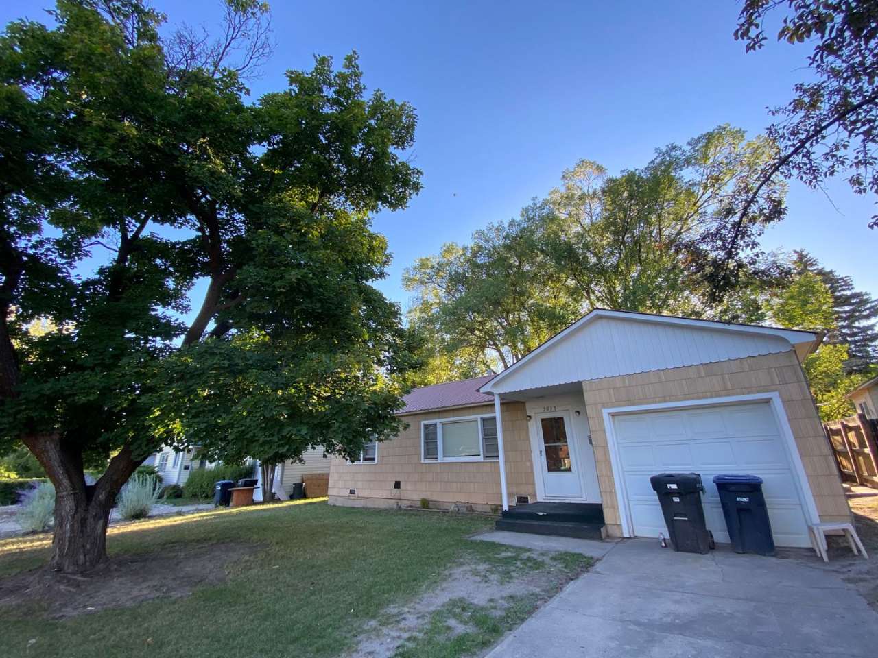 Crestview Three Bedroom House with Garage