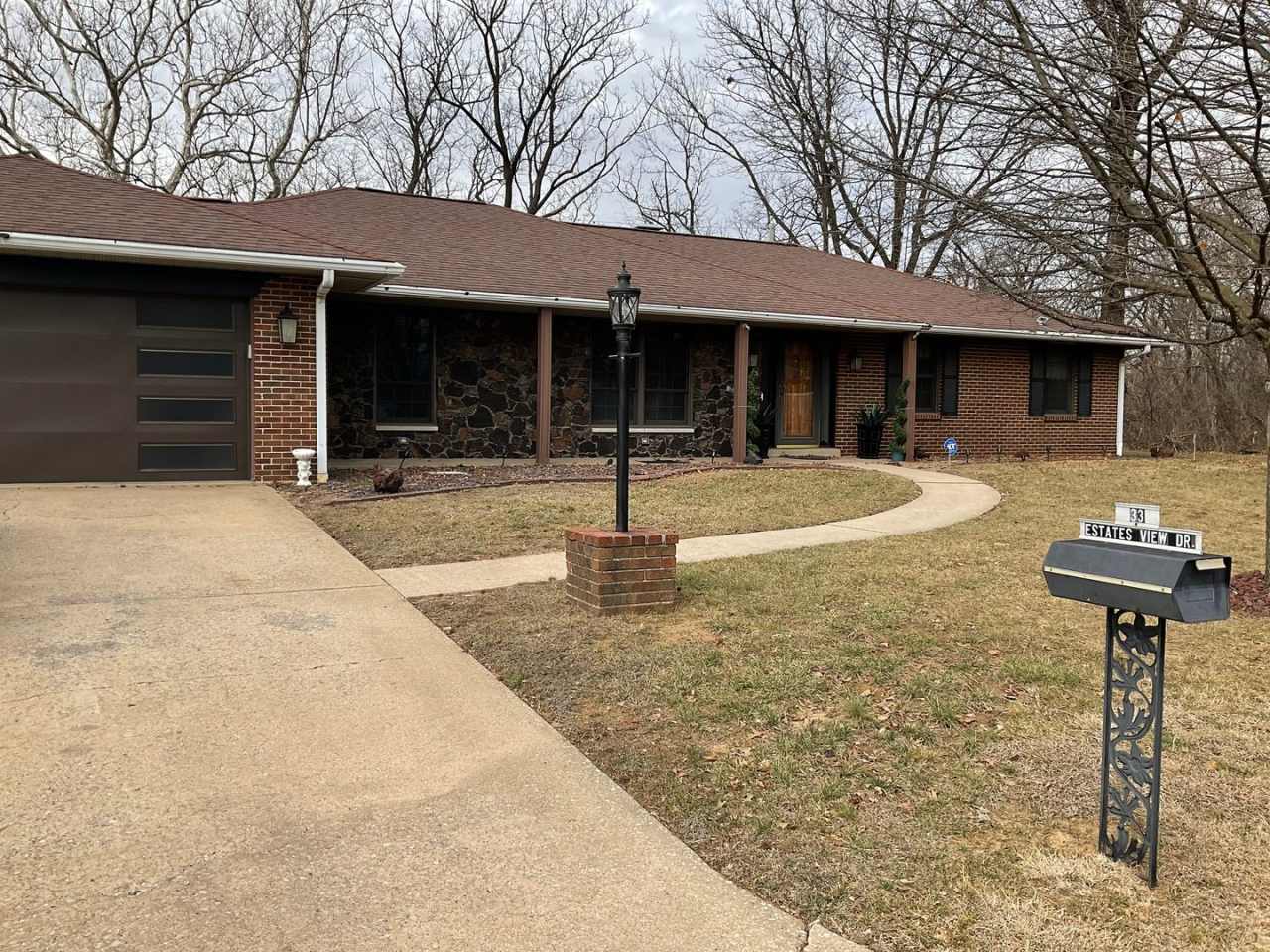 33 Estates View Drive