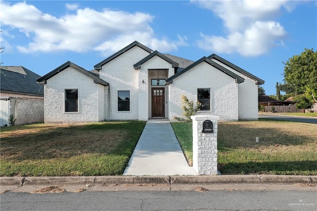 4000 W Hackberry Avenue